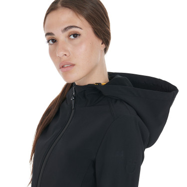 Casaco softshell ajustado feminino com bolsos ocultos Equestro Casaco softshell ajustado feminino com bolsos ocultos Equestro