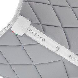 Sela de salto em tecido técnico com logotipo GP Equestro Cinza / branco Sela de salto em tecido técnico com logotipo GP Equestro Cinza / branco