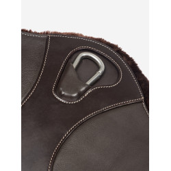 Bavete curta LeMieux Arika lã sintética Castanho Bavete curta LeMieux Arika lã sintética Castanho