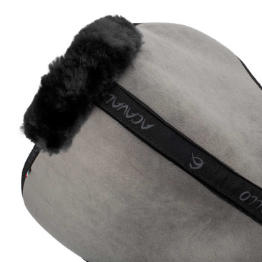 Amortecedor MF-S JCCS-S CW-CS Suécia com Pele de Carneiro Integral Acavallo Cinza / preto Cinzento Amortecedor MF-S JCCS-S CW-CS Suécia com Pele de Carneiro Integral Acavallo Cinza / preto Cinzento