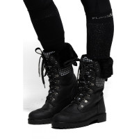 Boots Flags & Cup Sarak Preto