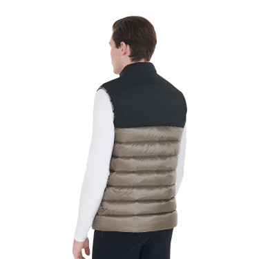 Colete masculino em dois materiais com patch de silicone Equestro Colete masculino em dois materiais com patch de silicone Equestro