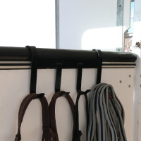 Suporte de rede removível com 4 ganchos Hennie Preto Suporte de rede removível com 4 ganchos Hennie Preto