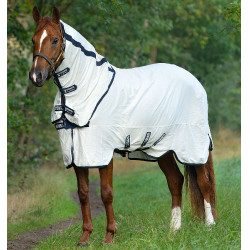 Capa anti-moscas Rambo Natura Summer 0g com cobre-pescoço Horseware Branco / marinho Capa anti-moscas Rambo Natura Summer 0g com cobre-pescoço Horseware Branco / marinho