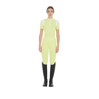 Polo de treino feminino corte slim com painéis em mesh Equestro Polo de treino feminino corte slim com painéis em mesh Equestro