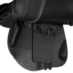 Sela de salto Roma com armação de madeira couro martelado Acavallo Preto Sela de salto Roma com armação de madeira couro martelado Acavallo Preto