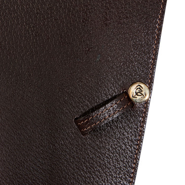 Sela de salto Roma com armação de madeira couro martelado Acavallo Castanho escuro Sela de salto Roma com armação de madeira couro martelado Acavallo Castanho escuro