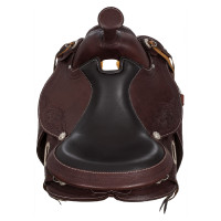 Westernsattel mit Beschlägen aus Edelstahl, genarbtem Leder und floraler Prägung 2815 Denver Óleo escuro Castanho Westernsattel mit Beschlägen aus Edelstahl, genarbtem Leder und floraler Prägung 2815 Denver Óleo escuro Castanho