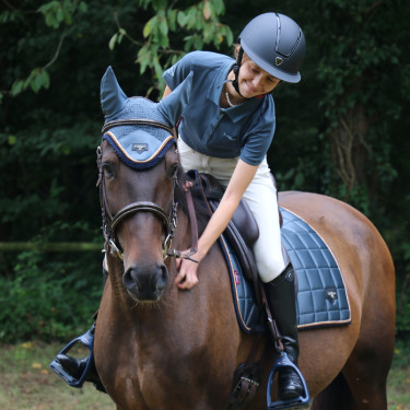 Tapete LeMieux Loire Classic Dressage Square Petróleo Azul Tapete LeMieux Loire Classic Dressage Square Petróleo Azul