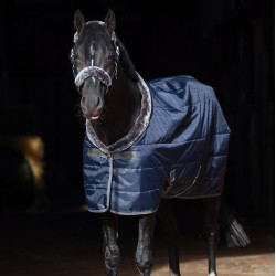 Cobertura de estábulo Bucas Show-Line 150g SF Marinho / cinza Azul Cobertura de estábulo Bucas Show-Line 150g SF Marinho / cinza Azul