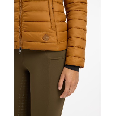 Casaco acolchoado com capuz LeMieux Tilly feminino Casaco acolchoado com capuz LeMieux Tilly feminino