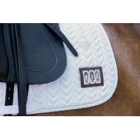 Almofada de sela de competição Fishbone com 2 números Kentucky Dressage Branco Almofada de sela de competição Fishbone com 2 números Kentucky Dressage Branco
