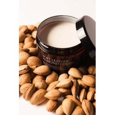 Creme suave para couro com Amêndoa Grooming Deluxe Creme suave para couro com Amêndoa Grooming Deluxe