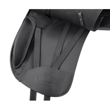 Sela Arena dressage HW Preto Sela Arena dressage HW Preto