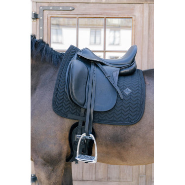Almofada de sela Metal Chain Dressage Kentucky Preto Almofada de sela Metal Chain Dressage Kentucky Preto