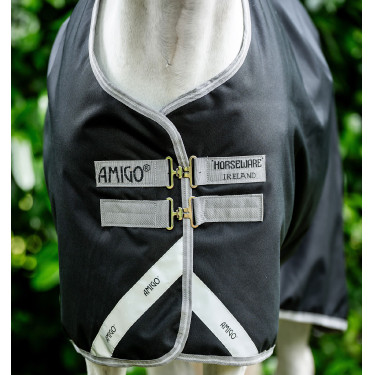 Capa Horseware Amigo Bravo 12 50g Turnout Preto / cinza titânio / prata Capa Horseware Amigo Bravo 12 50g Turnout Preto / cinza titânio / prata