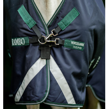 Capa de exterior Horseware Rambo Wug 200g Marinho / verde caçador / prata Azul-marinho Capa de exterior Horseware Rambo Wug 200g Marinho / verde caçador / prata Azul-marinho