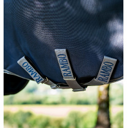 Cobertura Horseware Rambo Supreme 1680D Turnout 0g Marinho / tempestade / cinza prateado Azul-marinho Cobertura Horseware Rambo Supreme 1680D Turnout 0g Marinho / tempestade / cinza prateado Azul-marinho