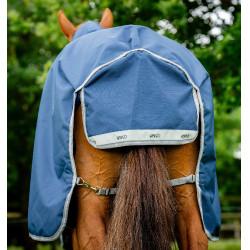 Capa Horseware Amigo® Bravo 12 Plus 400g 1200D Marinho / cinza titânio / prata Azul-marinho Capa Horseware Amigo® Bravo 12 Plus 400g 1200D Marinho / cinza titânio / prata Azul-marinho