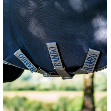 Capa Horseware Rambo 1680D Turnout 0g Marinho / tempestade / cinza prateado Capa Horseware Rambo 1680D Turnout 0g Marinho / tempestade / cinza prateado
