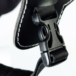 Capacete Finn-Tack Elite fibras de carbono Preto