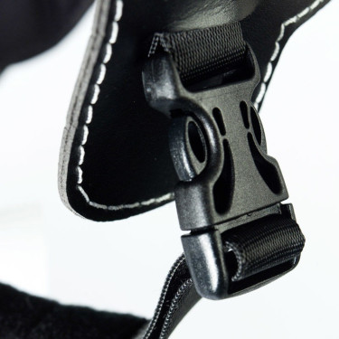 Capacete Finn-Tack Elite fibras de carbono Preto