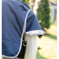 Capa Horseware Amigo 1200D Plus Poney Turnout 0g Marinho / cinza titânio / prata Azul-marinho Capa Horseware Amigo 1200D Plus Poney Turnout 0g Marinho / cinza titânio / prata Azul-marinho