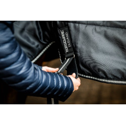 Cobertura de estábulo Horseware Easy-Layer Plus 400g Preto / preto / prata Cobertura de estábulo Horseware Easy-Layer Plus 400g Preto / preto / prata