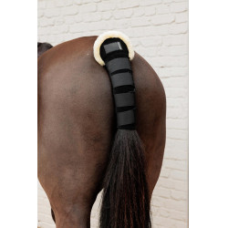 Protetor de cauda Kentucky com lã de carneiro Preto