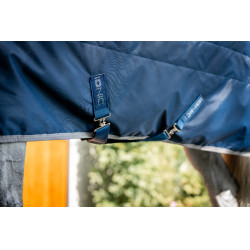Cobertura de estábulo Horseware Ionic Therapy 50g Bleu imperial / argent /Marine Azul Cobertura de estábulo Horseware Ionic Therapy 50g Bleu imperial / argent /Marine Azul