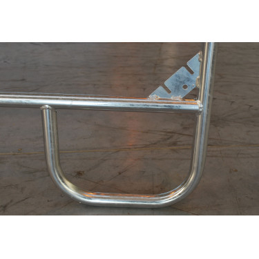 PAINÉIS GALVANIZADOS - C 2,40 m - A 1,60 m