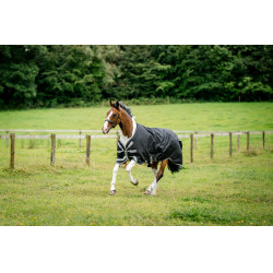 Capa Horseware Amigo 1200D Turnout 250g Preto / cinza titânio / prata