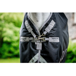 Capa Horseware Amigo 1200D Turnout 250g Preto / cinza titânio / prata