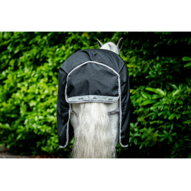 Capa Horseware Amigo 1200D Turnout 250g Preto / cinza titânio / prata