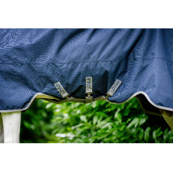 Capa Horseware Amigo 1200D XL Turnout 50g Marinho / cinza titânio / prata Azul-marinho Capa Horseware Amigo 1200D XL Turnout 50g Marinho / cinza titânio / prata Azul-marinho