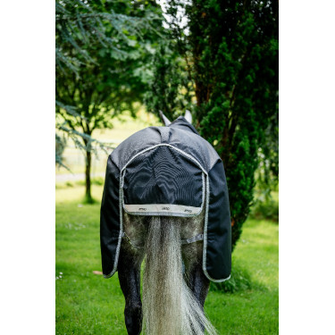 Capa Horseware Amigo 1200D XL Turnout 50g Preto / cinza titânio / prata