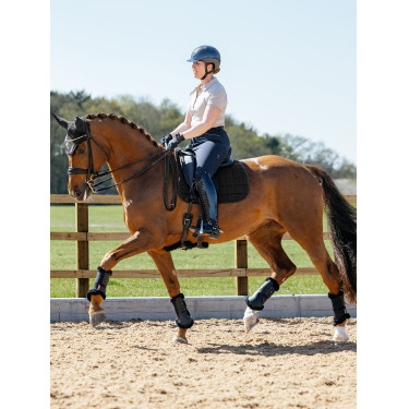 Almofada de sela LeMieux Square de dressage Self-Cool 3D Almofada de sela LeMieux Square de dressage Self-Cool 3D