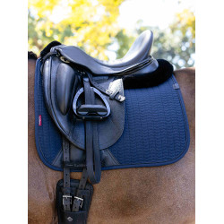 Tapis de dressage LeMieux Essence Square Marinho Azul-marinho Tapis de dressage LeMieux Essence Square Marinho Azul-marinho