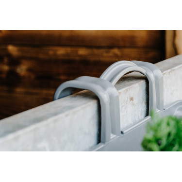 Comedouro Hippotonic com ganchos e alça Cinza escuro Cinzento