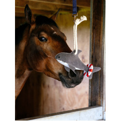 Brinquedo para cavalos LeMieux Tubarão