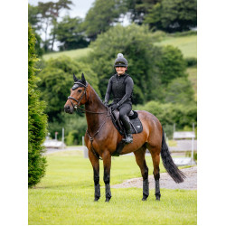 Sela de equitação LeMieux Loire Close Contact Square CSO Preto