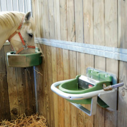 Bebedouro Polyflex Standard La Gee com nível constante Bebedouro Polyflex Standard La Gee com nível constante