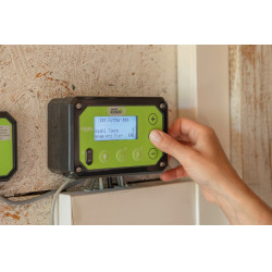 Dosador SmartCoop com sensor de nível Kerbl Hobbyfarming Verde