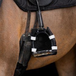 Aquecedor de biqueira para estribos Imperial Riding Luminous Preto Aquecedor de biqueira para estribos Imperial Riding Luminous Preto