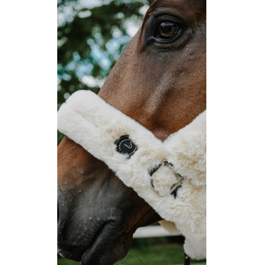 Caveção Je t'aime Equithème Snuggy Cru Branco