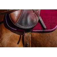 Sela de equitação Riding World em veludo cotelê Bordéus Bordô Sela de equitação Riding World em veludo cotelê Bordéus Bordô