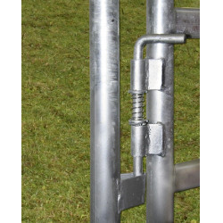 Painel pré-galvanizado com porta Kerbl