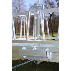 Ripeador quadrado com telhado Hobby Kerbl zincado 1,5 x 1,5 m 8 cavalos