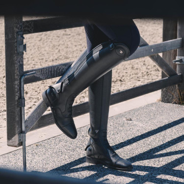 Botas Dy'on Slim com atacadores do tamanho 36/40 Preto