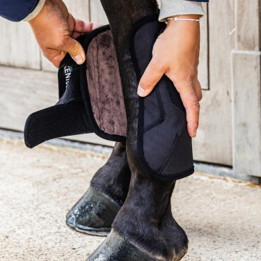 Guêtes de Cross Kentucky 3D Air Flow Skin-Friendly Anteriores Preto Guêtes de Cross Kentucky 3D Air Flow Skin-Friendly Anteriores Preto